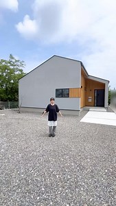 303K views · 21K reactions | ROOM TOUR 『景色を切り取る、ジャパンディ平屋。』 敷地面積：109.81坪（363.00㎡） 延床面積：28.80坪（95.23㎡） 間取り　：2LDK ——————————— 毎日ステキな施工事例を更新中 @iezukuri88 #housetour #roomtour #家づくり #注文住宅 #はちやのおうち #家づくりアイデア | 株式会社 八家 | Facebook