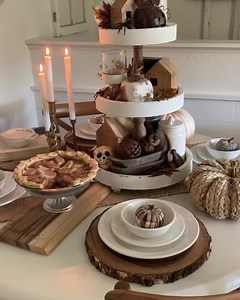 My niece helped me put together a fun Fall/Halloween tablescape...