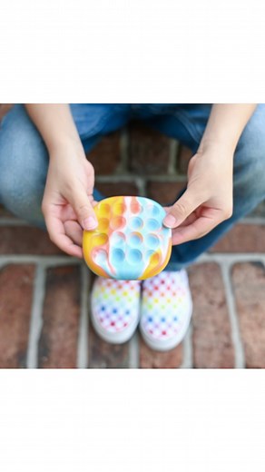 Cutie Pops are so much for both kids and adults. They make great end of year gifts for classmates, party favors, traveling toys and more. Available in square and mini as well as several color choices. Glow in the dark included! Do your kids love playing with pop-it toys? #RyanAndRose #RyanAndRosevideo #cutiepop #popit #fidgettoys #kidtoys #toys #birthdayfavors #partyfavors | Ryan & Rose