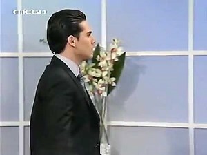 ΜΑΡΙΑ Η ΑΣΧΗΜΗ: Επ 219 Ο Αλέξης λέει στη Μαρκέλλα ότι είναι ερωτευμένος με την Μαρία