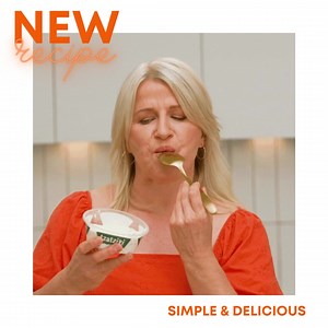 Looking for a dinner packed with flavour? Well check out Emma Dean - Masterchef Grilled Lamb Herb Salad! A simply dish that is made into something special with Chris’ Homestyle Tzatziki! EatWell Magazine #chrisdips #chrishomestyledips #eatwell #eatwelltv #tzatziki #Tilda #emmadean #lamblollipops | Chris' Dips