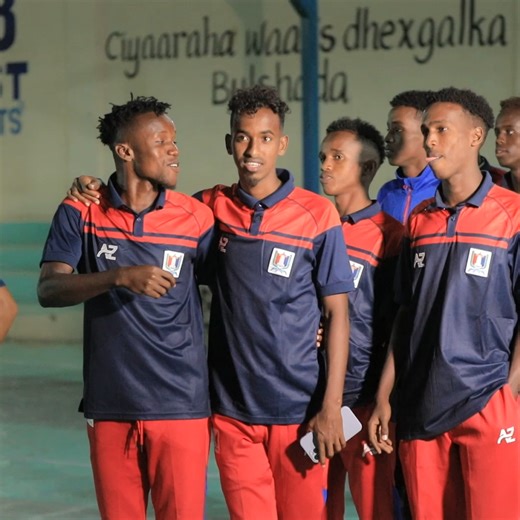 Guddoomiyaha degmada Xamar Weyne oo casho sharaf u sameeyay xulka Gobolka Banaadir. #Ciyaarbile #BileMedia #Somalia | Ciyaar Bile