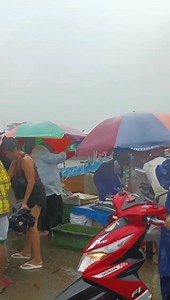 6.3K views · 23 reactions | Kalagayan ng mga Vendor sa Calbayog FishPort Pag may Bagyo Kakaawa Naman✍️ | Binoys Vlog | Facebook