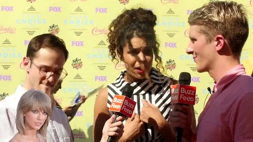 Here's what happened when we asked celebrities if Taylor Swift or Katy Perry smelled better! | BuzzFeed Celeb