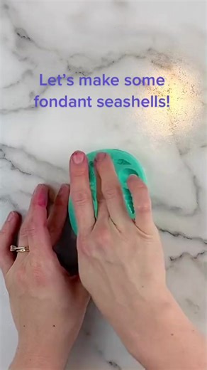  fondant seashells! These are easy and so fun to make! #mermaidcake #seashells #fondanttutorial #fondant #fondantmaking #fondants #caker #videotrend #BVIRAL | Off The Menu | Facebook