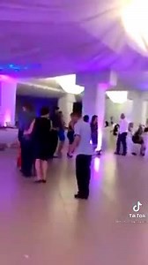 Dansul Pinguinului pe stil nou. | Ziaristul.ro