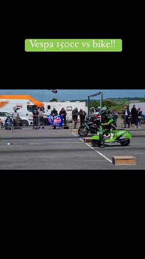 Green Light Scooters #vespa #vespalovers #vespaclub #piaggio #2stroke #2strokelife #bikelife #tuning #dragrace #sprint #uklife #uk #italy #germany #usa | Dan Ashman scooters
