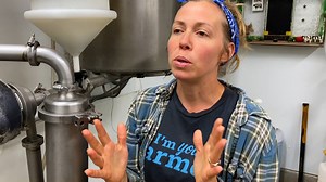 Take a journey through your phone 📱 to Lazy Daze Acres in Wisconsin to join 5th generation farmer, Kristina, for a milking parlor tour! | Organic Valley