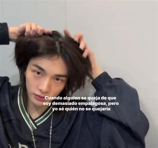 eternalㅤ love ㅤ♡♡ㅤ@milavyx ㈛ㅤㅤ ꒰๑ˊˋ๑꒱ㅤㅤ 👩🏻‍❤️‍💋‍👩🏽ㅤ #HYUNIN: Le encanta lo empalagosa que puedo llegar a ser 💘 #tiktokponmeenparatiiiiii #dedicar #Viral #amoaminovia @tiktok creators @TikTok en español