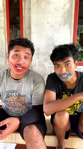 PAMER WARNA BIBIR