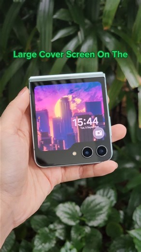 407K views · 702 reactions | Tell 'em to bring out the whole widgets ️️️ Discover the Samsung Galaxy Z Flip5 in-store or online. See if it's your perfect match: bit.ly/SHflip5 | StarHub | Facebook