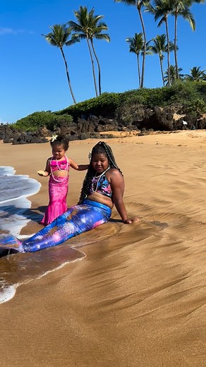 These seasters were so much fun to turn into mermaids & photograph! How cute are they?! I’ve got tons of tails & mermaid accessories to transform you & your friends or family into merfolk! I have tails in all colors for toddlers through adults. I offer mermaid photoshoots on Maui beaches & underwater, & specialize in large groups, including Veils & Tails bachelorette photoshoots! 🧜🏽‍♀️🧜🏾‍♂️ MERMAIDMEMORIESMAUI.COM Mermaid Memories Maui & Santa Cruz Since 2018 Mermaid Photoshoots & Parties PA