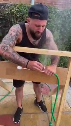 How To Fix A Burst Water Pipe Like A Pro #homeimprovement #howto #diy #likeapro #How #doityourself #reels | The Home Improvements Channel Uk