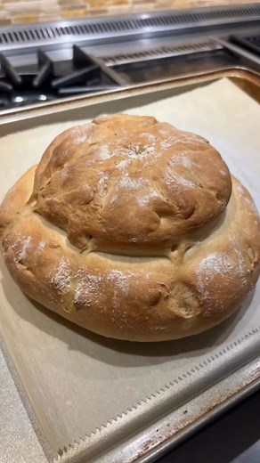 Crusty Cottage Loaf 🍞 🥰 #carniewilson #crusty #cottageloaf | Carnie Wilson