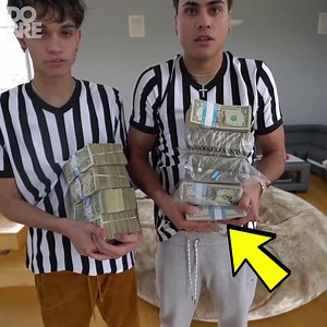 Who Will Stop Kissing First!? 😳 | Dobre Brothers