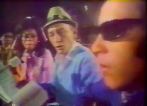 Jose Feliciano, Diana Ross, Bing Crosby, The Supremes 1968 Hit medley | José Feliciano Fan Area