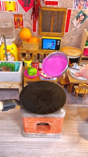 Mini kitchen on Instagram: "#mini #minikitchen #miniature #minitoy #tiny#foryou#instagram"