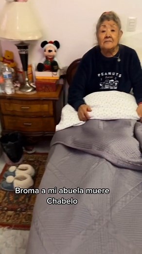 61K views · 2.6K reactions | Tranquila abuela, Chabelo es inmortal #comedia | Plegar y ordenar | Facebook