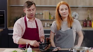 Cooking Show Hosts Chefs Male Female: стоковое видео (без лицензионных платежей), 1052921912 | Shutterstock