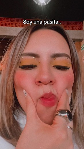 Cómo hacer la cara de pasita en 5 pasos