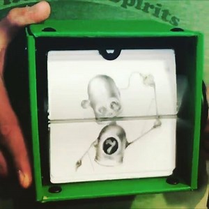 “Always Thinking" ✨🔥 @kmndz_ Animator @broken_feather #robot #flipbook #animationart | FlipBooKit