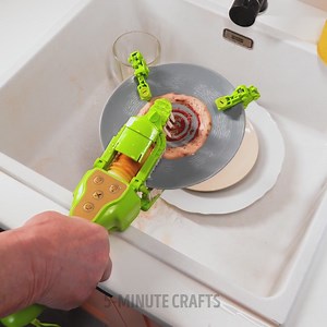 114K views · 703 reactions | Different hacks for your grandparents, no matter where they are living - village or city | 5-Minute Crafts Teens | Facebook