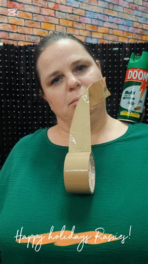 The Rassie staff had a wonderful photoshoot today, to wish everyone very happy holidays. Mag hierdie vakansie hope pret en geluk vir almal inhou. | Laerskool Ellisras