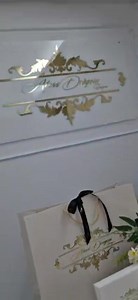 Acum, la #deva 💃 Luna cadourilor vine cu sclipiri de basm și cu un vis devenit realitate. Urmăriți Stirile Antena 3 DEVA și aflați cum arată primul și cel mai spectaculos Showroom Hot Couture din Județul Hunedoara, găzduit de Deva Mall! Aflați povestea îndrăzneței Aless Drăgoiu-Designer Couture, numai la Antena 3 Deva! | Stirile Antena 3 DEVA