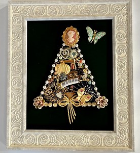 Vintage Jewelry Christmas Tree Art - Distressed White Frame (11x13) - Etsy UK