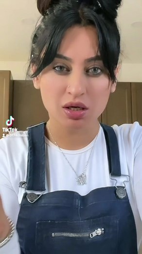 Fashion Tips for Denim Jumpers and Necklaces