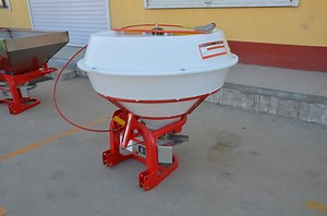 [Hot Item] Tractor Mounted Farm Fertillizing CDR Fertilizer Spreader