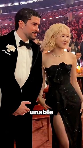 Did you notice that Bad Bunny was unable to have any physical contact with women at the Grammy Awards? What no one realized is that he had to comply with three strict rules required by the Super Bowl.#fyp##celebrity #usatiktok🇺🇸 #grammys #badbunny