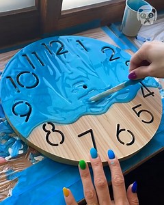 Resin artist makes stunning ocean clocks Partner: blue_946_resinart | Crafty School