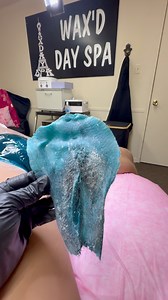1K views · 1.6K reactions | PSA- it’s NOT a clean up strip - This is intentional placement, correct temperature, and proper technique. Big difference. 鱗奈 #waxdayspa #brazilianwaxbootcamp #waxtraining | Jessica Waxdayspa | Facebook