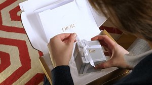 Paris, France - 25 décembre 2020 : vidéo de stock (100 % libre de droit) 3477199559 | Shutterstock