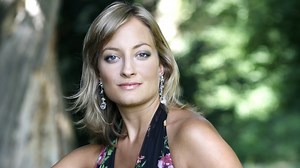 "Kunstklang" in Feuchtwangen: Ein Spaziergang mit Christiane Karg | BR-Klassik