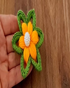 Easy Crochet Flower | Yarn Designer