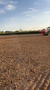 4.5K views · 34 reactions | Semina Frumento 2025…da @Mark Robert Storr #NewsAgricoltura | NewsAgricoltura | Facebook