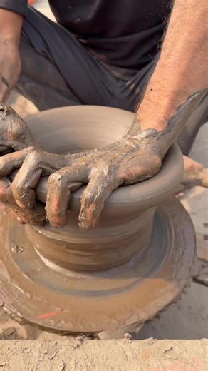 The oldest art of pottery worth millions 🤯😱 | Smiley Help