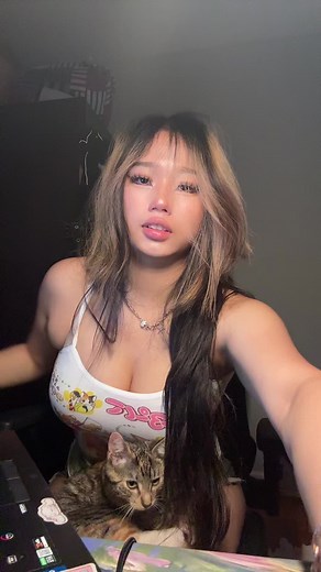 Annie Zheng: Beauty Without Makeup