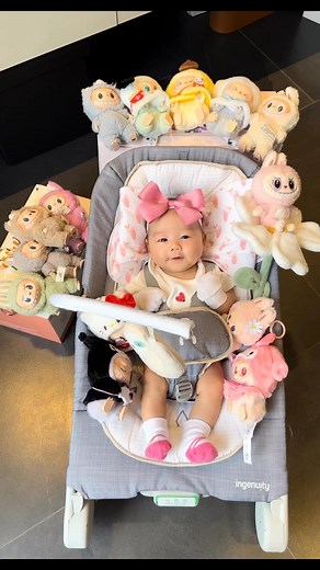 109K views · 1.2K reactions | Baby Caeli is 2 months old today 殺!!! Ryan Low 阿豪 Evangeline Calista Gay 倪崡桔 Patrick Low 刘育麟 Tan Siew Hua SuwenBrianna Low | Caeli Low | Facebook