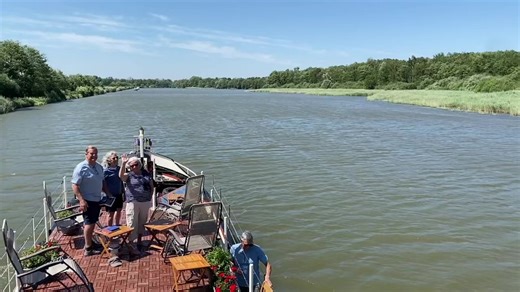 All in a weeks cruising aboard the informal barge Nilaya in France. #frenchbargecruises | Kevin, Isabelle & Barge Nilaya