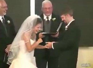 5.8K views · 74 reactions | DIVERTENTE !!!!!! La sposa ride a crepapelle The bride laughs uproariously | ღஐღ Una Finestra Sul Giardino ღஐღ | Facebook