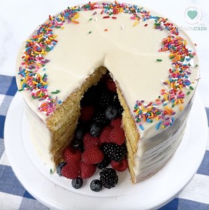 1K views | Sweet and surprising, this berry pinata cake contains two of our favorite superfoods.  𢡄 | Sharecare | Facebook