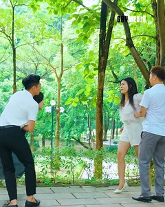 706K views · 7.8K reactions | Gái xinh nổi cơn ghe n tam bành khi thấy người yêu tay trong tay với cô gái khác. #gaytv #thuyanh | THÙY ANH | Facebook