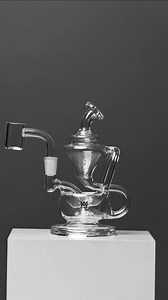 Function meets elegance ✨💨 The Claude brings smooth, terp-filled hits and a mesmerizing water show with every pull 🌊 Durable, stylish, and crafted for performance. Are you ready to elevate your collection? #glassware #MJAclaude #glassart #essentials #accessories | MJ Arsenal