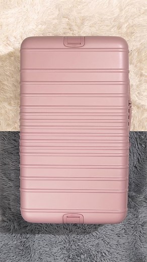 Moving on ✈️ It’s been a long time coming, but we’re finally ready… #KISSNails #KISSLashes