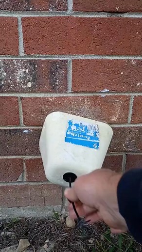 ❄️Winter is here! Don't let your pipes freeze and crack! 💧This outdoor faucet antifreeze cover insulates and protects your pipes from freezing and bursting, giving you peace of mind all winter. 🛠️Easy to install, cold-proof and worry-free! #FrostProtectionEssential #WinterHomeProtection | Prideance