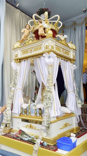 Our North End neighbors recently celebrated the Fisherman's Feast! Dating back to 1910, this annual Italian festival celebrates the devotion of immigrant Sicilian fishermen to the Madonna del Soccorso di Sciacca (Our Lady of Help). Festival Season continues this weekend with the Feast of St. Anthony. Also, Old North will be open on Saturday night hosting a New England Revolution Watch Party! | Old North Church & Historic Site