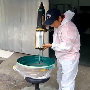 [Hot Item] High Pressure Simple Operation Pneumatic Cold Spray Gun for Polyurea Coating Material Spraying Speakers